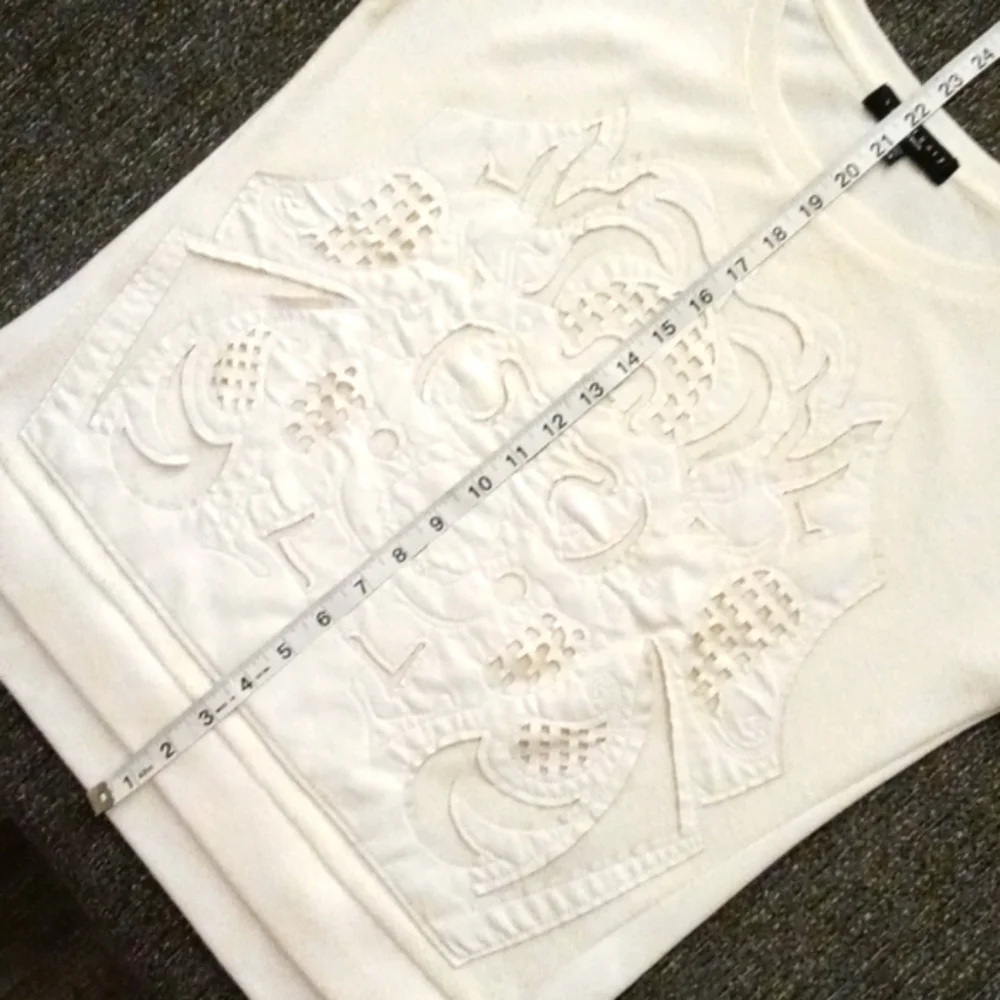 🔴DONATED🔴💗Sanctuary (Anthro)💗 - S/S Laser Cut Sweatshirt - Picture 9 of 9
